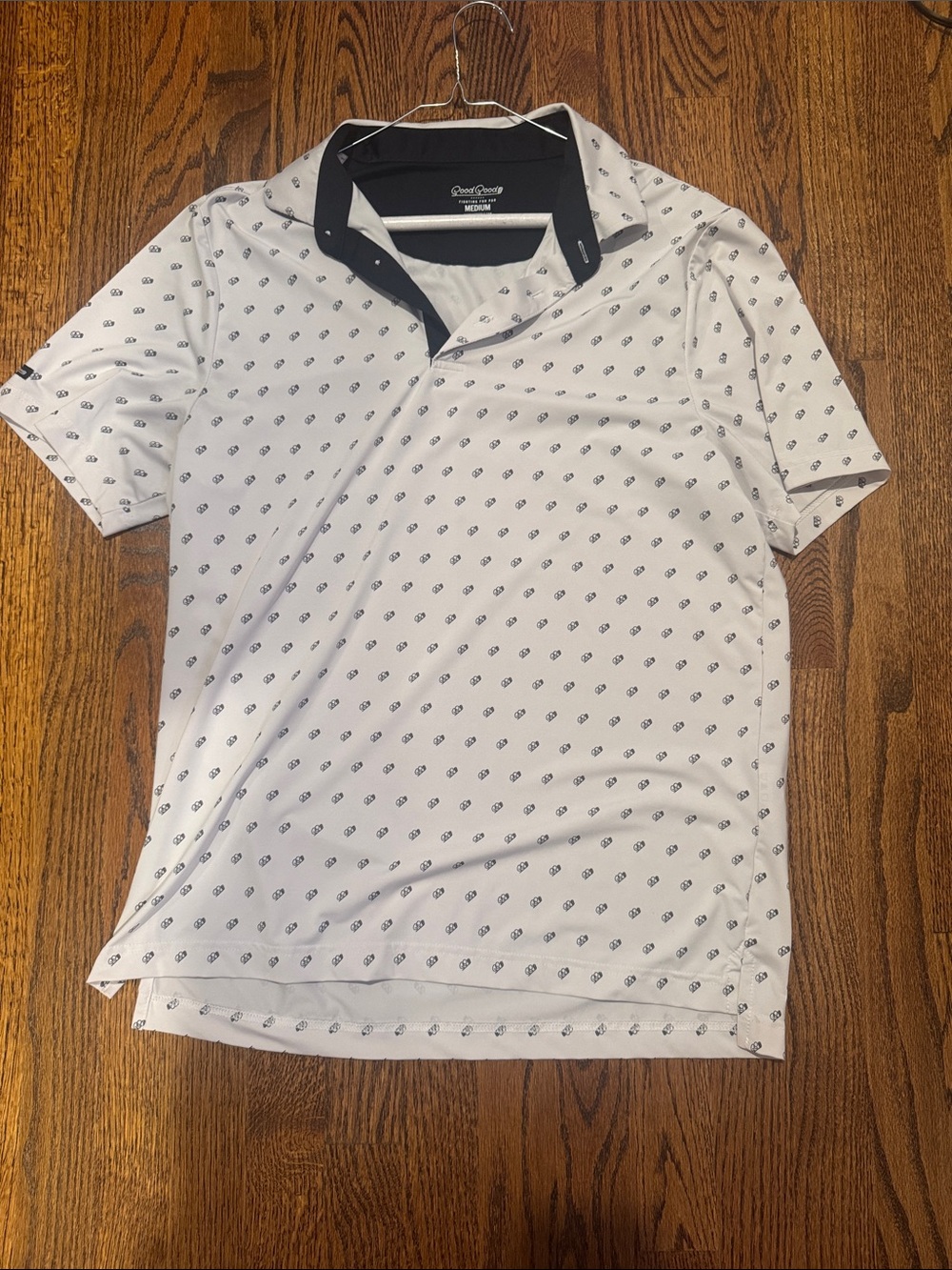 Short-Sleeve White Polo with Navy Micro Print and Contrast Collar